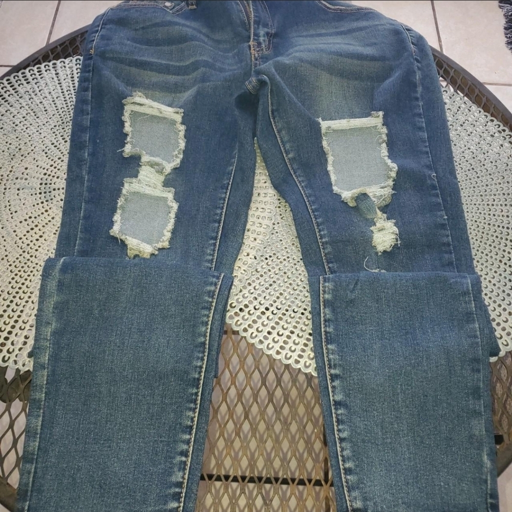 Jeans - Picture 3 of 4
